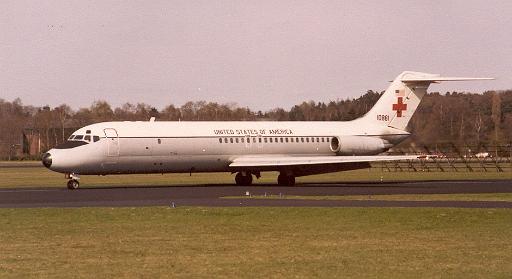 1985-04 DC9   rode kruis.jpg
